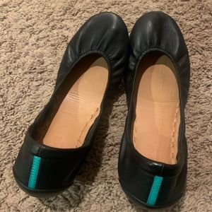 EUC Tieks Black Matte Size 9 with box and flower